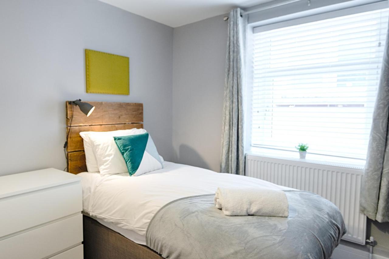 3 Rm Studio, Open-Plan Living, Dining, & Kitchen Llanelli Exteriér fotografie